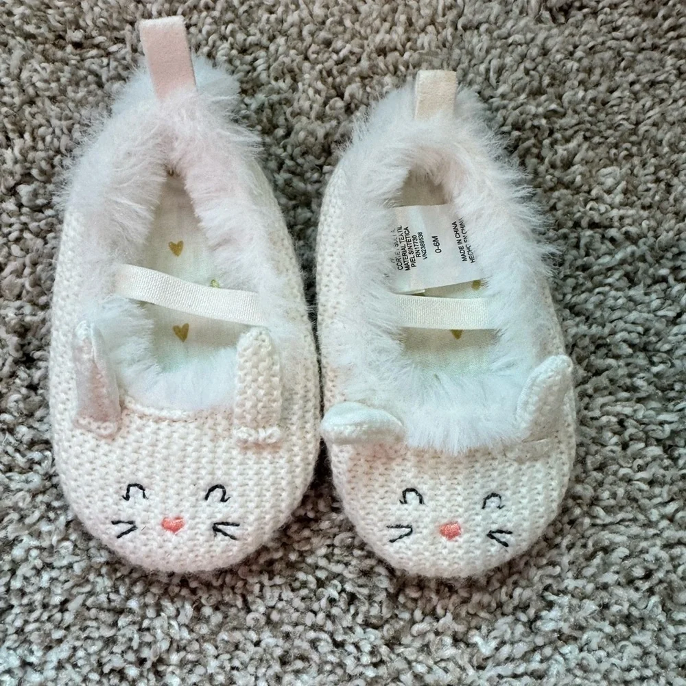 Baby girls White Bunny slippers shoes house slippers size 0-6 months